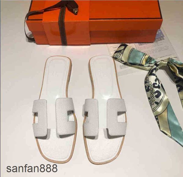 original designer hemres slippers h 2023 slipper luxury designer leather ladies sandals summer flat shoes fashion beach women slippers with, Black
original designer hemres slippers h 2023 slipper luxury designer leather ladies sandals summer flat shoes fashion beach women slippers with, Black