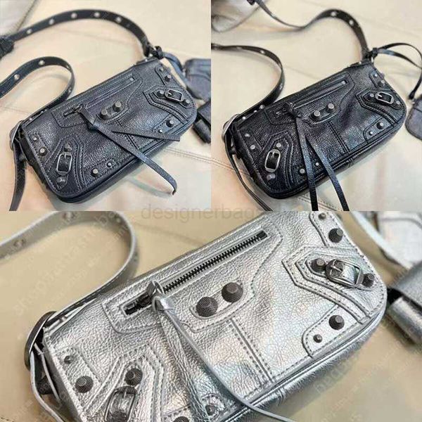 b trainers blsj le cagole cross body bag fashion motorcycle bags designer underarm envelope handbag shoulder luxury genuine leather messenge
b trainers blsj le cagole cross body bag fashion motorcycle bags designer underarm envelope handbag shoulder luxury genuine leather messenge