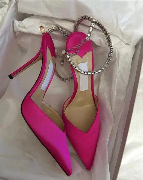 women sandals wedding party dress pumps shoes luxury design high heel saeda crystal straps closed toe pointed thin heels black white leather
women sandals wedding party dress pumps shoes luxury design high heel saeda crystal straps closed toe pointed thin heels black white leather