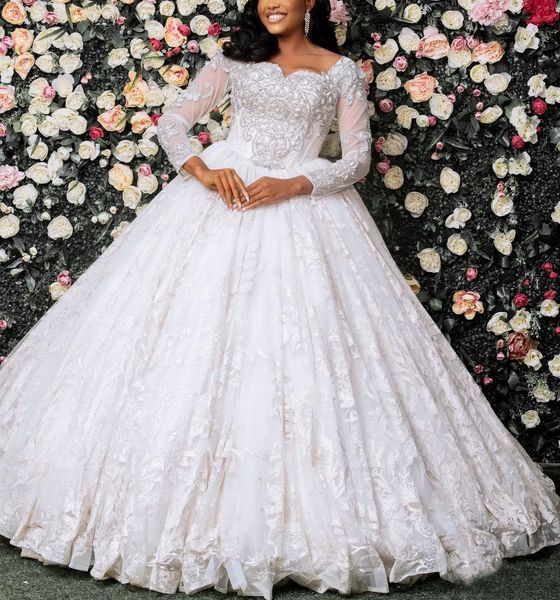 elegant ball gown wedding dresses v neck long sleeves sequins appliques diamonds 3d lace beaded floor length ruffles zipper bridal gowns plu, White
elegant ball gown wedding dresses v neck long sleeves sequins appliques diamonds 3d lace beaded floor length ruffles zipper bridal gowns plu, White