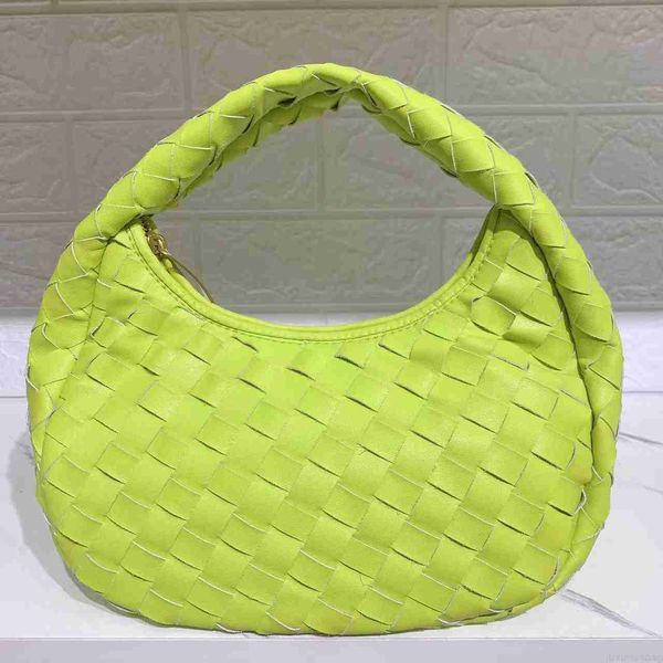 botega venates jodie mini teen intrecciato pouch spring and summer women's versatile fashion half moon solid color dumpling woven hand
botega venates jodie mini teen intrecciato pouch spring and summer women's versatile fashion half moon solid color dumpling woven hand