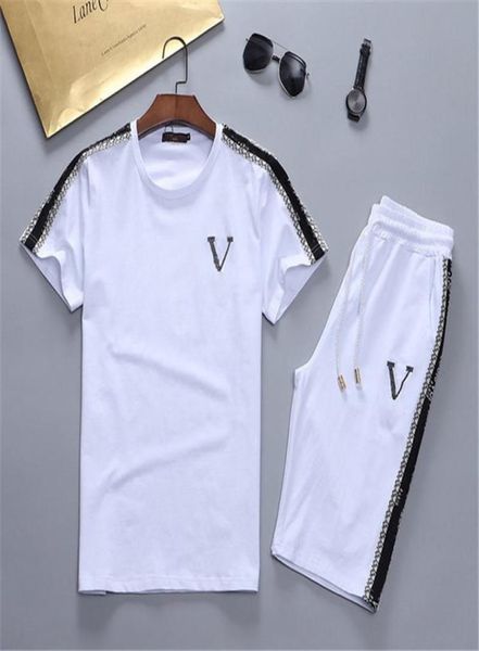 2021 mens tracksuit letters embroidery summer fashion sportswear short sleeves pullover jogger pants suits oneck sportsuit 3revie3400808, Gray
2021 mens tracksuit letters embroidery summer fashion sportswear short sleeves pullover jogger pants suits oneck sportsuit 3revie3400808, Gray