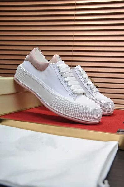 2023s brand white black canvas small white shoes sneakers casual shoes chunky rubber skateboard walking women men low-sports treaded couple
2023s brand white black canvas small white shoes sneakers casual shoes chunky rubber skateboard walking women men low-sports treaded couple