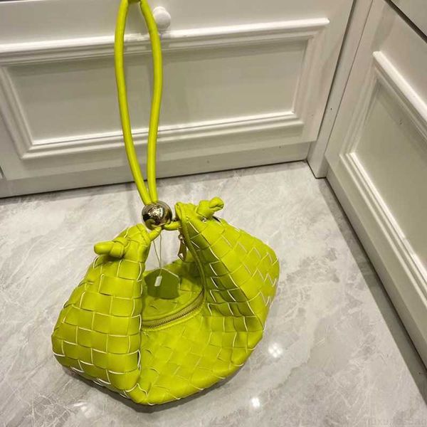 botega venates jodie mini teen intrecciato pouch fashion solid color leather small golden ball weaving underarm stick portable diagonal cros
botega venates jodie mini teen intrecciato pouch fashion solid color leather small golden ball weaving underarm stick portable diagonal cros