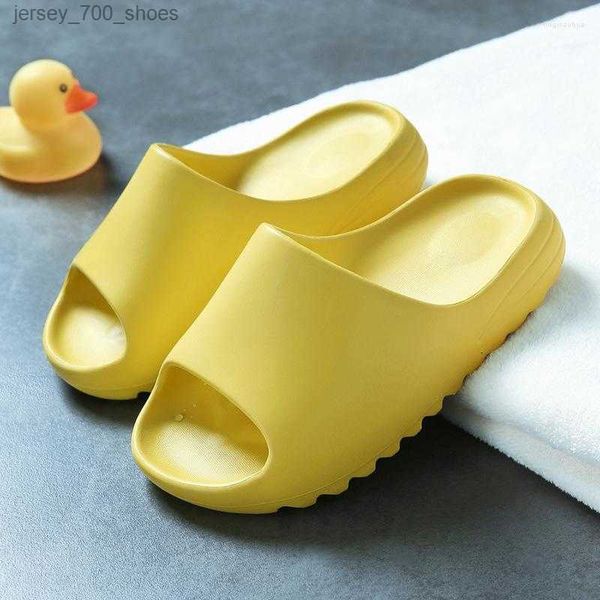 slipper slippers for boy girl home shoes 2022 summer toddler flip flops soft bottom kids beach love family style, Black;red
slipper slippers for boy girl home shoes 2022 summer toddler flip flops soft bottom kids beach love family style, Black;red