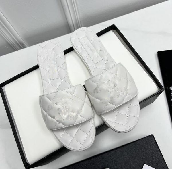 Luxury Classic women's slippers and sandals new chain leather Designer women summer flip-flops fashionable casual ladies beach flats sandals 34-41, Straw yellow
Luxury Classic women's slippers and sandals new chain leather Designer women summer flip-flops fashionable casual ladies beach flats sandals 34-41, Straw yellow