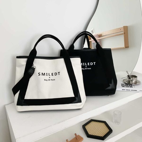 canvas bag women's 2022 new fashion high-capacity model single-shoulder messenger portable tote
canvas bag women's 2022 new fashion high-capacity model single-shoulder messenger portable tote