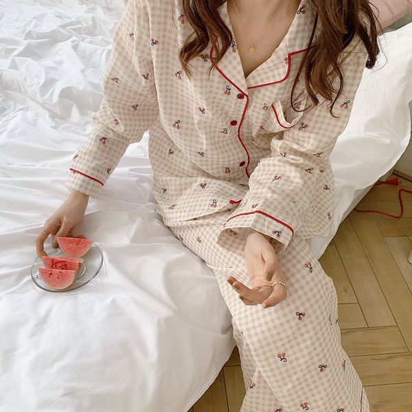 women's sleepwear pajamas women spring and autumn cotton long sleeve cardigan senior feeling can be worn outside the residential suit s, Black;red
women's sleepwear pajamas women spring and autumn cotton long sleeve cardigan senior feeling can be worn outside the residential suit s, Black;red