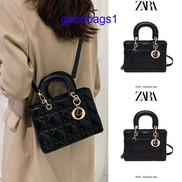 original edition 8a diross's lady bags online shop zari small design winter summer 2023 new premium lingge single shoulder crossbo
original edition 8a diross's lady bags online shop zari small design winter summer 2023 new premium lingge single shoulder crossbo