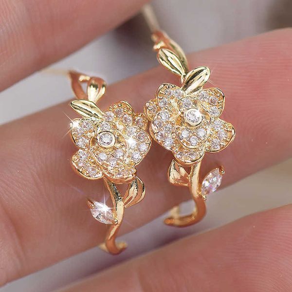 charm orean luxury rose flower ladies earring inlay super shine exquisite zircon temperament trend earrings for women jewelry present g23032, Golden
charm orean luxury rose flower ladies earring inlay super shine exquisite zircon temperament trend earrings for women jewelry present g23032, Golden