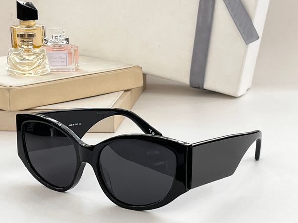 sunglasses for women men designers summer 0258s style anti-ultraviolet retro plate full frame eyeglasses random box, White;black
sunglasses for women men designers summer 0258s style anti-ultraviolet retro plate full frame eyeglasses random box, White;black