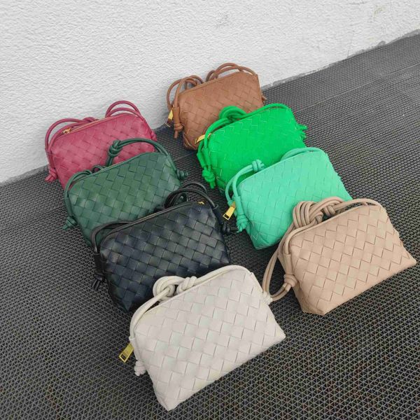 botega venates jodie mini teen intrecciato pouch knitting cloud cow fashion knot leather oneshoulder crossbody small square bag woman4b15
botega venates jodie mini teen intrecciato pouch knitting cloud cow fashion knot leather oneshoulder crossbody small square bag woman4b15