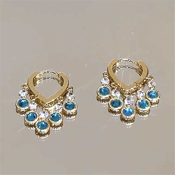 charm luxury temperament blue zircon tassel earrings temperament versatile exquisite super flash vintage earring small elegant jewelry g2303, Golden
charm luxury temperament blue zircon tassel earrings temperament versatile exquisite super flash vintage earring small elegant jewelry g2303, Golden