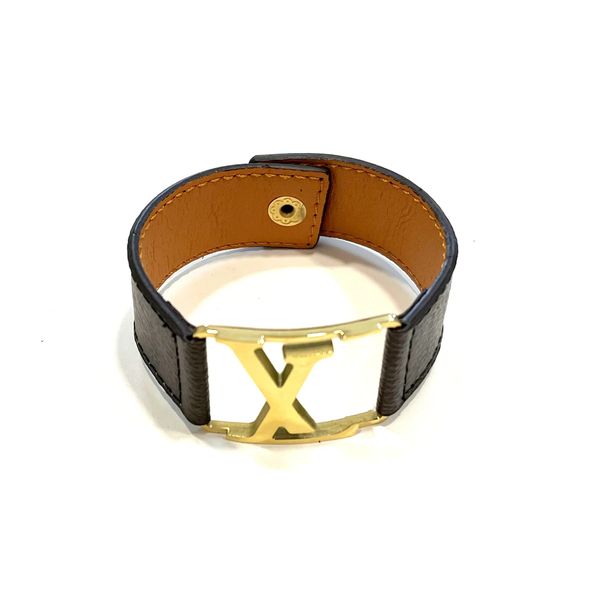 female bracelet designer wide black leather bracelet men s charm bracelet ladies hand with brown flower pattern 4 colors printed with logo s, Golden;silver
female bracelet designer wide black leather bracelet men s charm bracelet ladies hand with brown flower pattern 4 colors printed with logo s, Golden;silver