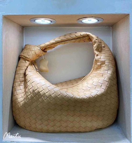 botega venates jodie mini teen intrecciato pouch woven bag type large capacity knotted handbag cloud ox horn dumplings
botega venates jodie mini teen intrecciato pouch woven bag type large capacity knotted handbag cloud ox horn dumplings