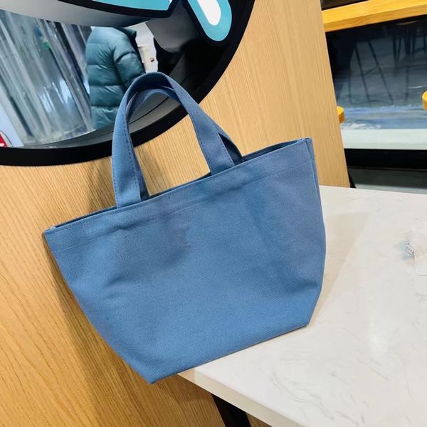 2023 designers casual bags women handbags large capacity shopping bag luxurys handbag knitting large canvas tote bags
2023 designers casual bags women handbags large capacity shopping bag luxurys handbag knitting large canvas tote bags