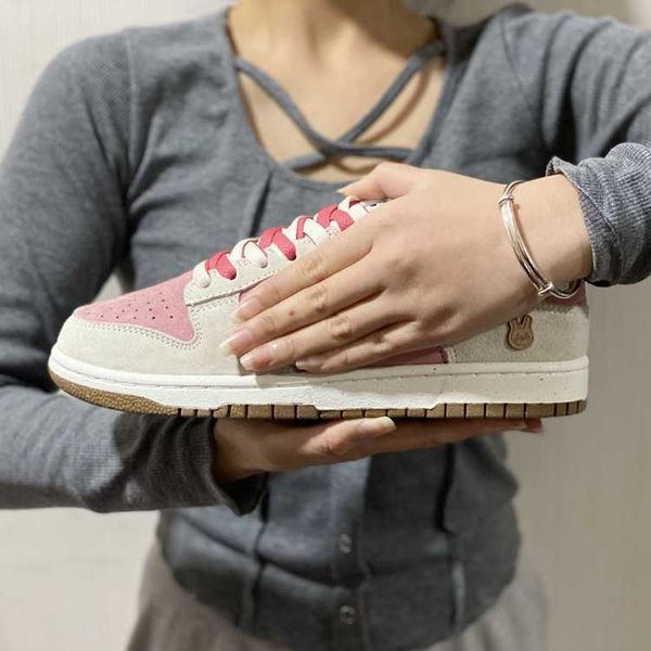 designer men's sneakers sb women's running shoes new dunks low casual board shoes couple style skateboard shoes
designer men's sneakers sb women's running shoes new dunks low casual board shoes couple style skateboard shoes