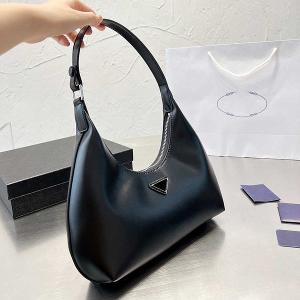 pbag designer bag women luxurys shoulder bag triangle tote bag leather underarm hobo bags fashion designer handbags purse 230218
pbag designer bag women luxurys shoulder bag triangle tote bag leather underarm hobo bags fashion designer handbags purse 230218