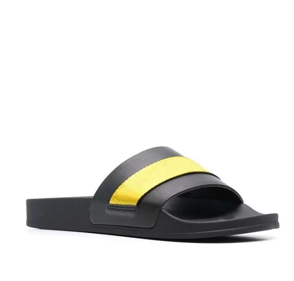 european and american fashion brand off white graffiti letter print slippers men and women lovers wear non-slip beach flip flops outside, Black
european and american fashion brand off white graffiti letter print slippers men and women lovers wear non-slip beach flip flops outside, Black