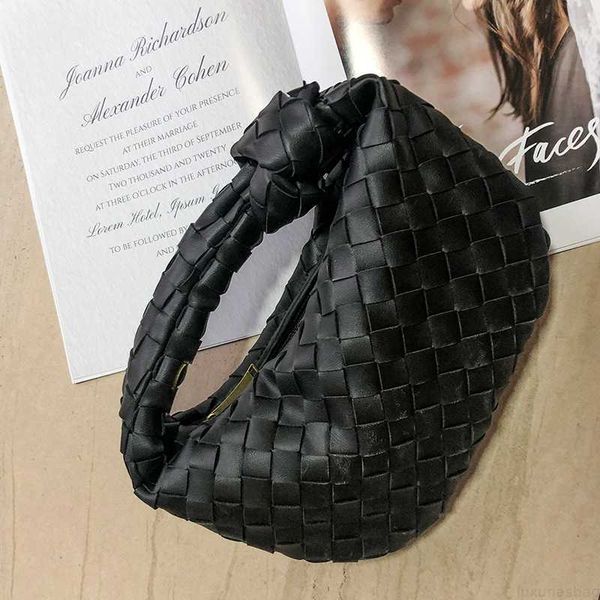botega venates jodie mini teen intrecciato pouch portable women's cloud soft skin wrinkled dumpling hand woven bag
botega venates jodie mini teen intrecciato pouch portable women's cloud soft skin wrinkled dumpling hand woven bag