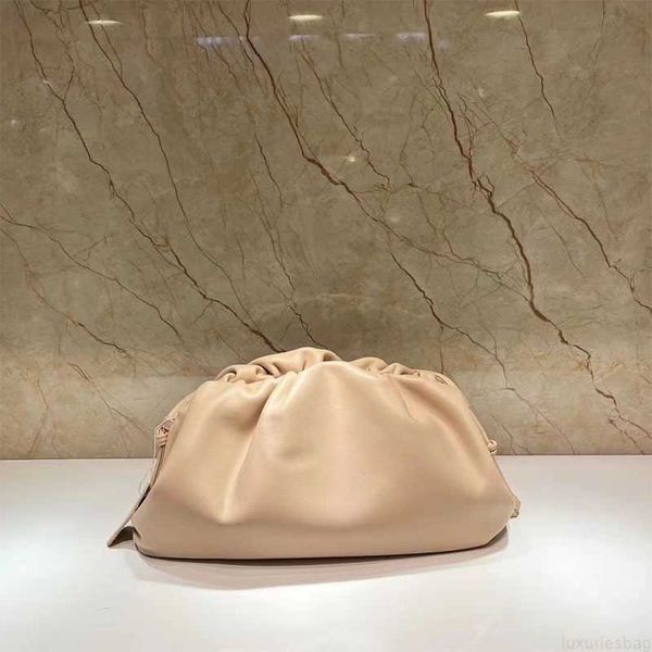 botega venates jodie mini teen intrecciato pouch leather women's single shoulder messenger dumpling hand cowhide cloud fold underarm ba
botega venates jodie mini teen intrecciato pouch leather women's single shoulder messenger dumpling hand cowhide cloud fold underarm ba