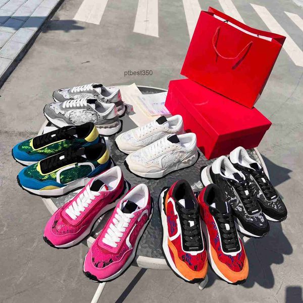 2022 paris lacerunner women men casual shoes mesh sneakers running sneaker valentino fashion casual lace metal leather texture rivet pattern, Black
2022 paris lacerunner women men casual shoes mesh sneakers running sneaker valentino fashion casual lace metal leather texture rivet pattern, Black