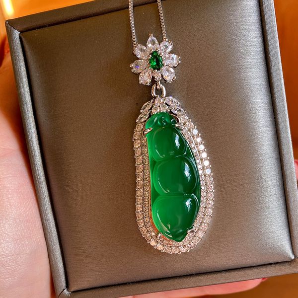 vintage long lab emerald diamond necklace 925 sterling silver wedding pendants necklace for women engagement chocker jewelry
vintage long lab emerald diamond necklace 925 sterling silver wedding pendants necklace for women engagement chocker jewelry