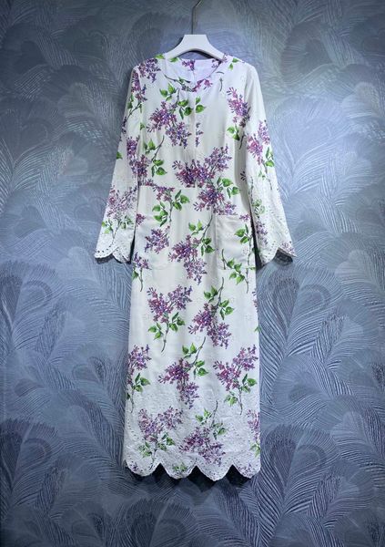 2023 spring style floral long dress,white skirt with purple print, noble and elegant, Black;gray
2023 spring style floral long dress,white skirt with purple print, noble and elegant, Black;gray