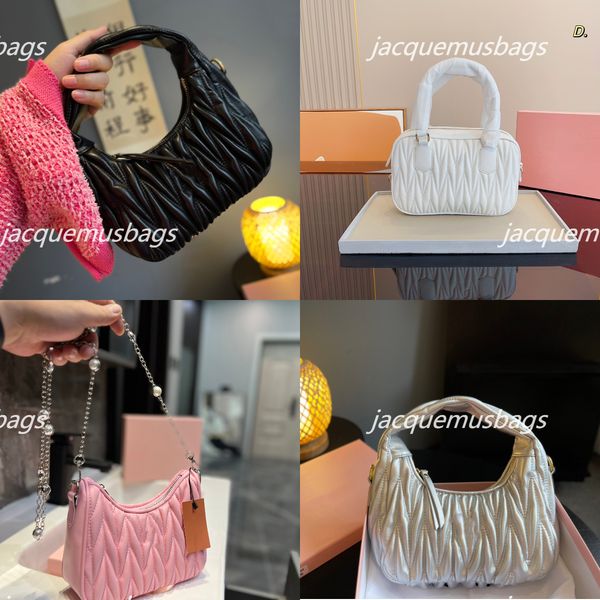 miu wander matelasse bag designer luxury nappa leather hobo pillow beach hobo crossbody bags purse shoulders cross body handbag
miu wander matelasse bag designer luxury nappa leather hobo pillow beach hobo crossbody bags purse shoulders cross body handbag