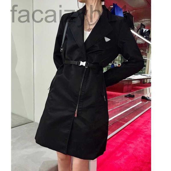 designer high version women trench coats metal triangle embroidered long jacket pd jackets womens windbreaker with belt cardigan coat 4ext
designer high version women trench coats metal triangle embroidered long jacket pd jackets womens windbreaker with belt cardigan coat 4ext
