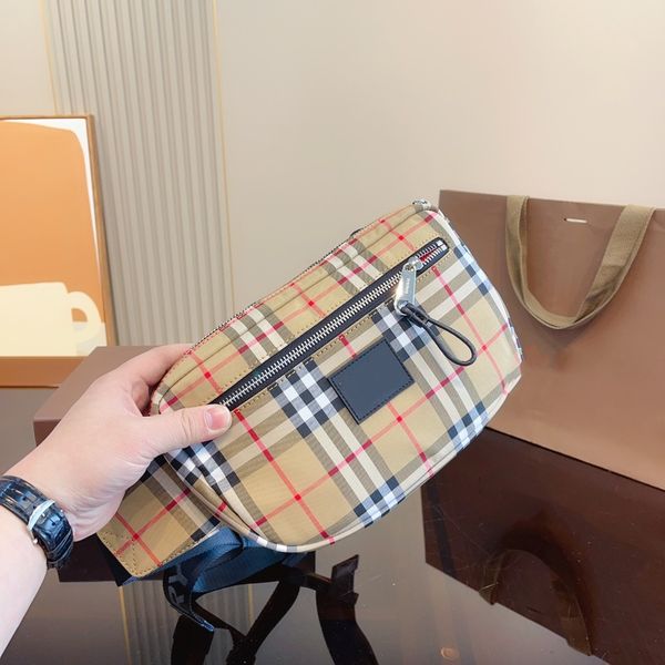 men's and women's waistpack canvas bagtemperament backpackclassic canvas nylon fabriccomfortable, relaxed and versatile
men's and women's waistpack canvas bagtemperament backpackclassic canvas nylon fabriccomfortable, relaxed and versatile