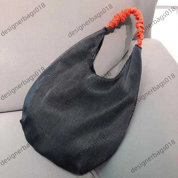 bags evening bags women's fashion designer shoulder large tote bag wrinkled luxury handbag pu leather
bags evening bags women's fashion designer shoulder large tote bag wrinkled luxury handbag pu leather