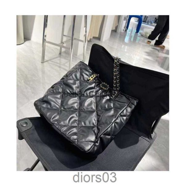 designer channel cc bag tote shoulder handbag crossbody messenger yls bag luxurious fashion new lingge chain large capacity leather makeup s
designer channel cc bag tote shoulder handbag crossbody messenger yls bag luxurious fashion new lingge chain large capacity leather makeup s