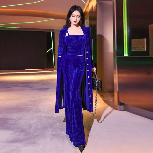 women's two piece pants solid color highgrade velvet suit autumn fashion suspender electrooptic blue long coat three set 230321, White
women's two piece pants solid color highgrade velvet suit autumn fashion suspender electrooptic blue long coat three set 230321, White