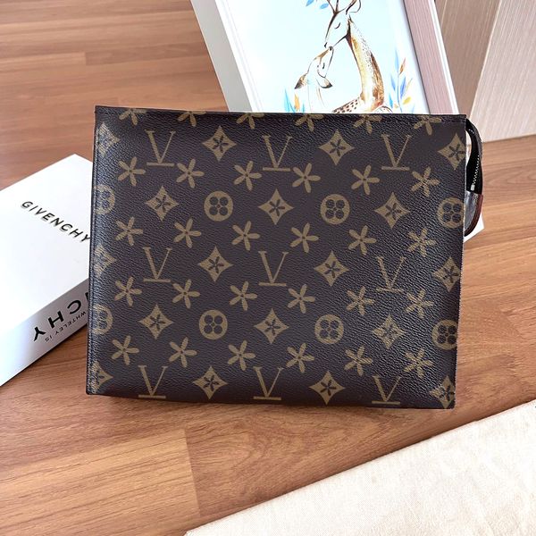 m46037 poche toilette make up bag work large capacity cosmetic womens men handbags luxury designer genuine leather tote bag shoulder clutch, Red;black
m46037 poche toilette make up bag work large capacity cosmetic womens men handbags luxury designer genuine leather tote bag shoulder clutch, Red;black