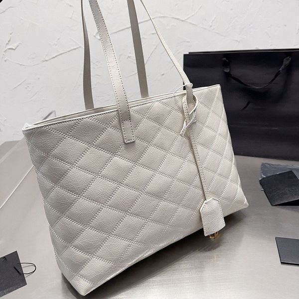 handbags shoulder tote bag purses quilted black calfskin brown leather bag chain ladies large designer office style zip woman bags
handbags shoulder tote bag purses quilted black calfskin brown leather bag chain ladies large designer office style zip woman bags