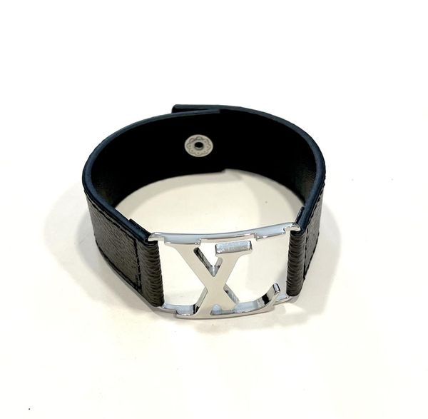 jewelry silver designer black leather bracelets men charm bracelet for women wide hand strap brown flower pattern gold stamp 8618947, Golden;silver
jewelry silver designer black leather bracelets men charm bracelet for women wide hand strap brown flower pattern gold stamp 8618947, Golden;silver