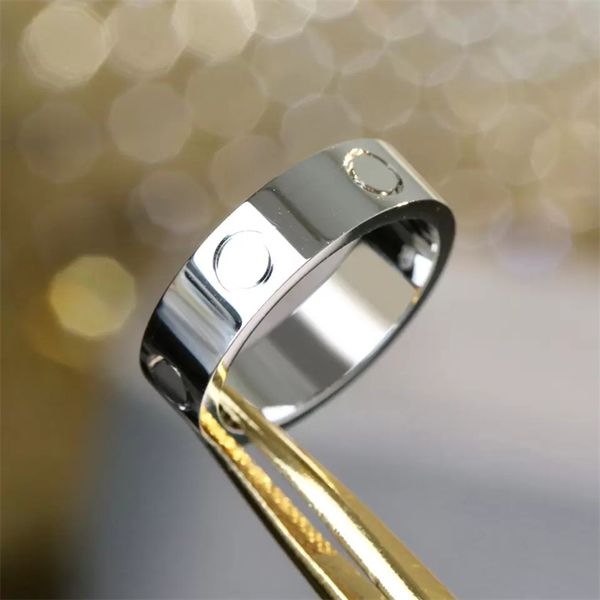 designer silver love rings screw 4mm 5mm 6mm classic luxury band carti ring fashion woman wedding rings gold 316l stainless steel designer j
designer silver love rings screw 4mm 5mm 6mm classic luxury band carti ring fashion woman wedding rings gold 316l stainless steel designer j