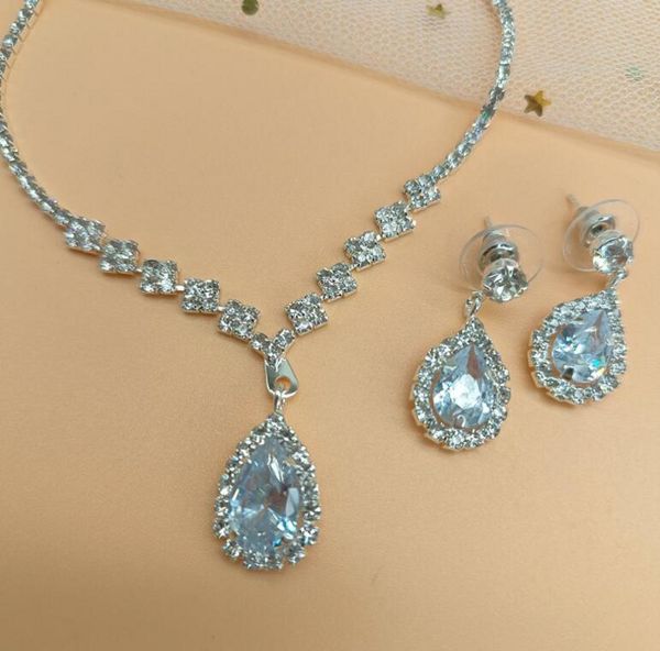 20 sets/lot pendant earring suit inlaid shiny austria crystal earring twinkle bridal neklace chain adjustable length necklace woman noble an, Silver
20 sets/lot pendant earring suit inlaid shiny austria crystal earring twinkle bridal neklace chain adjustable length necklace woman noble an, Silver