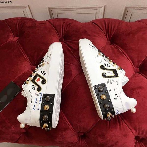 2023classics women espadrilles flat designer shoes sneakers canvas and real lambskin loafers two tone cap toe fashion casual shoe size35-45
2023classics women espadrilles flat designer shoes sneakers canvas and real lambskin loafers two tone cap toe fashion casual shoe size35-45