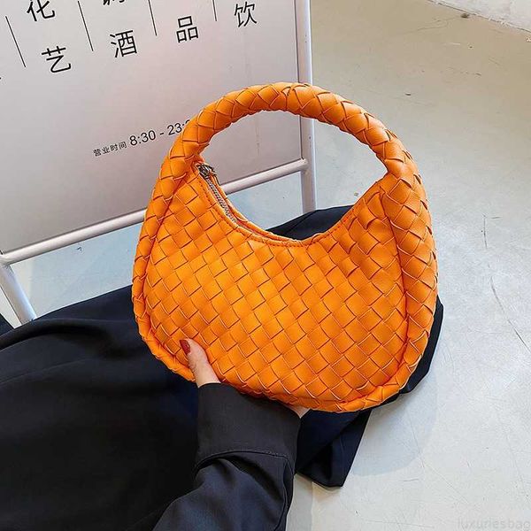 botega venates jodie mini teen intrecciato pouch small woven hand held mommy foreign style underarm bag female
botega venates jodie mini teen intrecciato pouch small woven hand held mommy foreign style underarm bag female