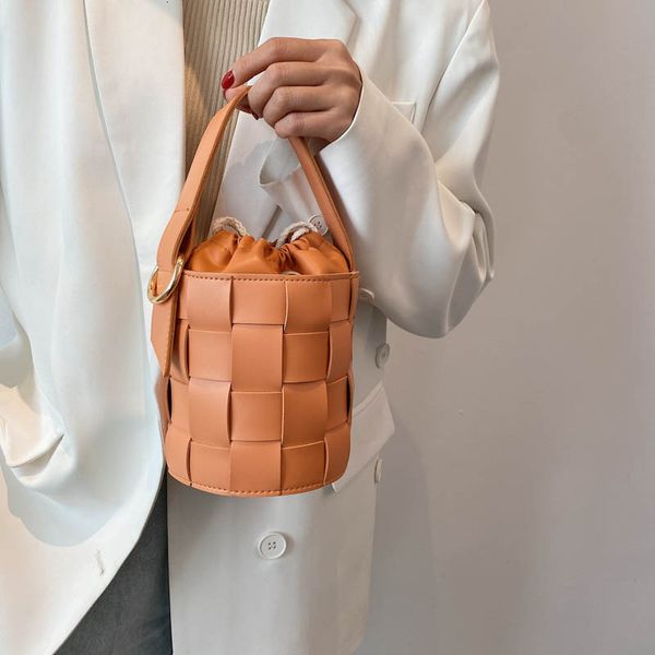 evening bags woven women s drawstring bucket brand handbag lattice shoulder pu leather crossbody luxury toth female purse 230321
evening bags woven women s drawstring bucket brand handbag lattice shoulder pu leather crossbody luxury toth female purse 230321