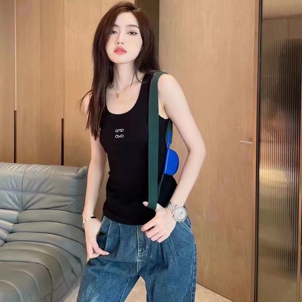 women knits r embroidery knitted vest sleeveless breathable knitted pullover womens sport, White
women knits r embroidery knitted vest sleeveless breathable knitted pullover womens sport, White