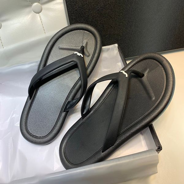 womens thong flat heels sandals designer flip flops outdoor beach shoe classic purple black slipper luxurys mule retro large size 40 soft an
womens thong flat heels sandals designer flip flops outdoor beach shoe classic purple black slipper luxurys mule retro large size 40 soft an