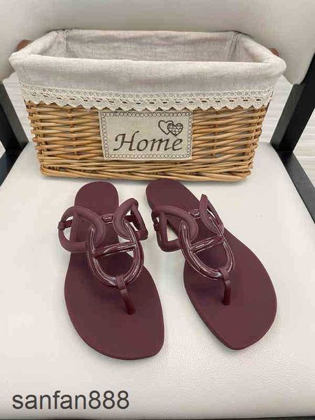 original designer hemres slippers h family 2023 new luxury erme summer pig nose jelly shoes herringbone sandals women's beach casua d9y, Black 
original designer hemres slippers h family 2023 new luxury erme summer pig nose jelly shoes herringbone sandals women's beach casua d9y, Black