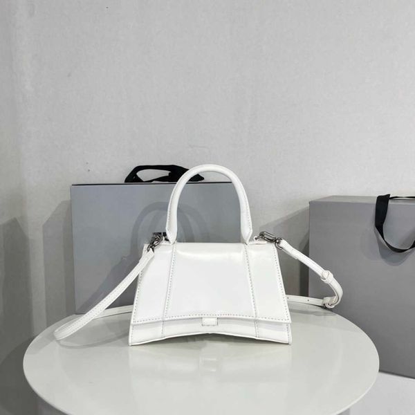 designer bag genuine leather hourglass handle crossbody bags women's men tote luxury designer fashion hourglass shopping wallet envelop
designer bag genuine leather hourglass handle crossbody bags women's men tote luxury designer fashion hourglass shopping wallet envelop