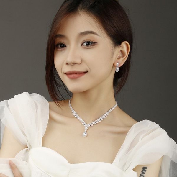 10 sets/lot 6 style pendant earring suit inlaid zircon rhinestone earring twinkle bridal neklace chain adjustable length necklace women eleg, Silver
10 sets/lot 6 style pendant earring suit inlaid zircon rhinestone earring twinkle bridal neklace chain adjustable length necklace women eleg, Silver