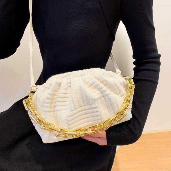 botega venates jodie mini teen intrecciato pouch small design women's autumn cross body plaid fashion one shoulder cloud cloth bag
botega venates jodie mini teen intrecciato pouch small design women's autumn cross body plaid fashion one shoulder cloud cloth bag