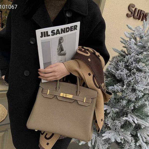 women black birkins tote handbag designer bag purse women's bag gold with lychee pattern togo leather buckle feeling portable u8ef
women black birkins tote handbag designer bag purse women's bag gold with lychee pattern togo leather buckle feeling portable u8ef