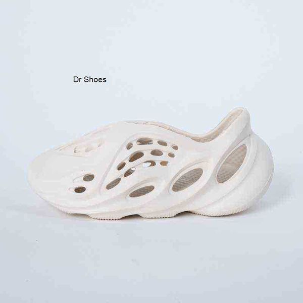 summer sandal children shoes boy girl youth kid desert sand beach slipper foam runner bone, Black;white
summer sandal children shoes boy girl youth kid desert sand beach slipper foam runner bone, Black;white